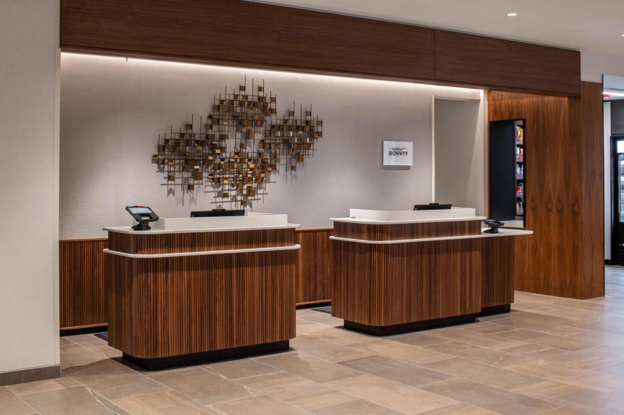 Courtyard By Marriott Olympia Hotell Exteriör bild
